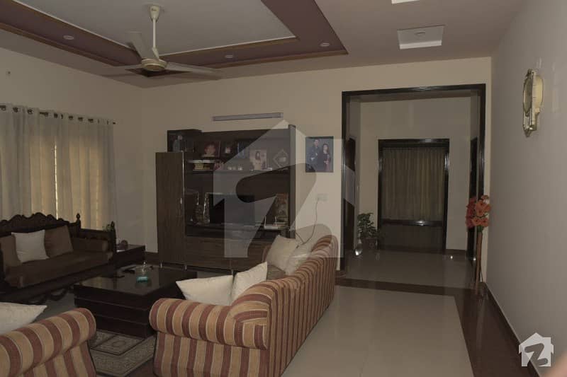 آئی ای پی انجینئرز ٹاؤن لاہور میں 5 کمروں کا 1 کنال مکان 2.65 کروڑ میں برائے فروخت۔