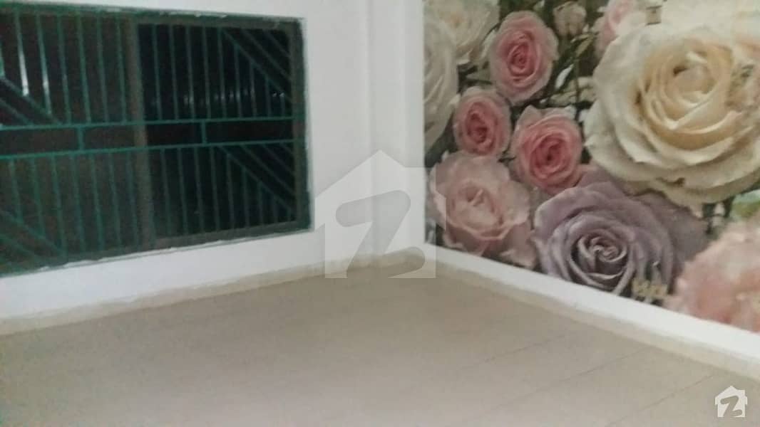 10 Marla Spacious Flat Available In Canal Road For Rent