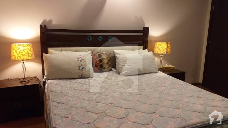 Furnished Room Available For Females With Affordable Rent In G91 Upper Portion