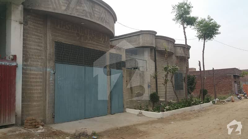 House In Johar Town Sized 2250  Square Feet Is Available