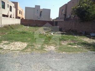 Beautiful 500 Square Yard Plot Available For Sale In Shami Road Peshawar Cantt