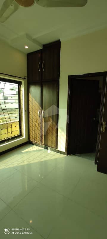 طارق گارڈنز لاہور میں 3 کمروں کا 5 مرلہ مکان 1.55 کروڑ میں برائے فروخت۔