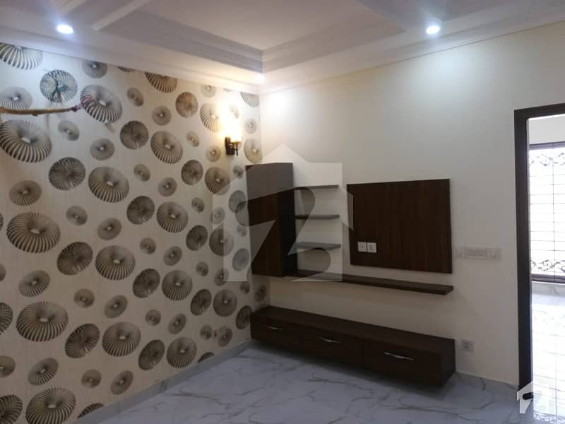 ڈی ایچ اے 11 رہبر فیز 2 ڈی ایچ اے 11 رہبر لاہور میں 3 کمروں کا 5 مرلہ مکان 1.35 کروڑ میں برائے فروخت۔