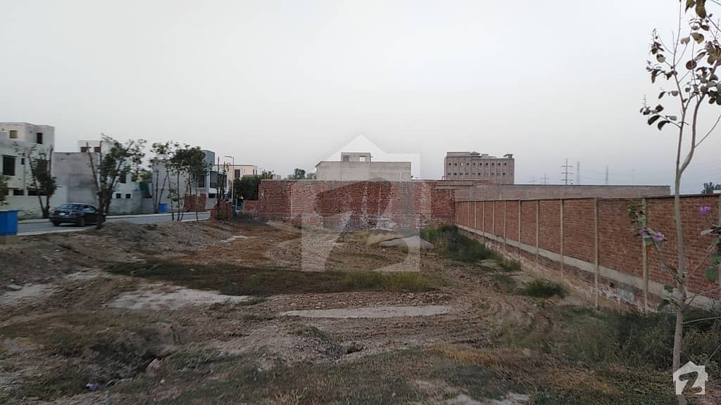 بحریہ آرچرڈ فیز 1 ۔ ایسٹزن بحریہ آرچرڈ فیز 1 بحریہ آرچرڈ لاہور میں 5 مرلہ رہائشی پلاٹ 32 لاکھ میں برائے فروخت۔