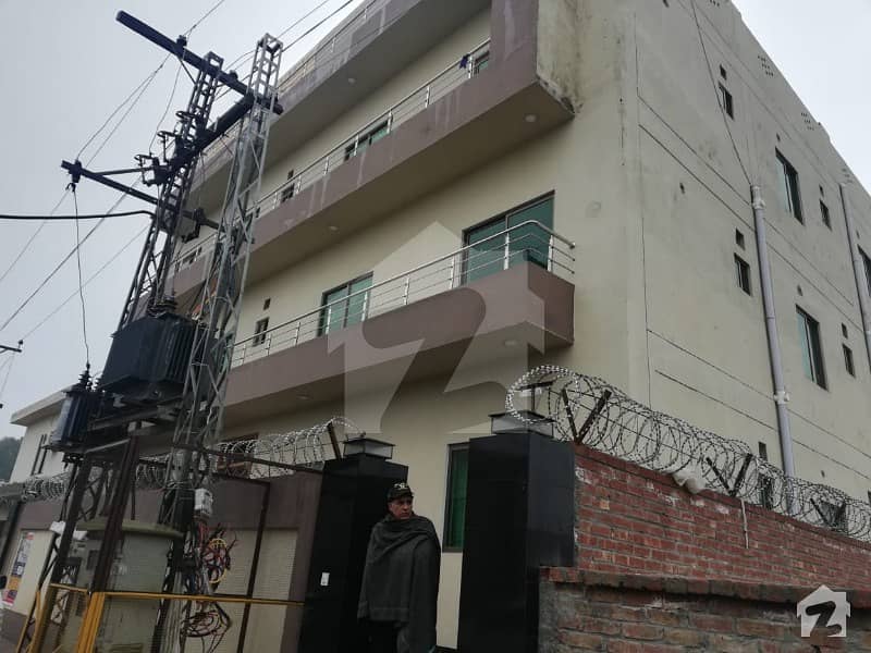 رائیونڈ روڈ لاہور میں 1.5 کنال عمارت 20 کروڑ میں برائے فروخت۔
