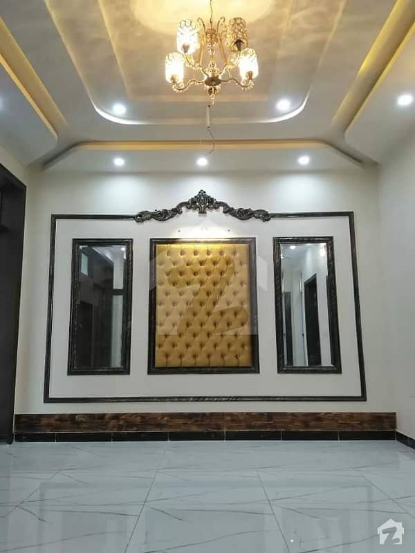 ایڈن ویلی فیصل آباد میں 4 کمروں کا 7 مرلہ مکان 2.35 کروڑ میں برائے فروخت۔