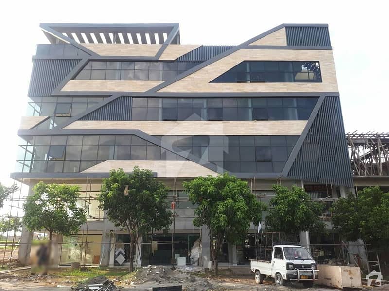 2.7 Marla Office Available In Gulberg For Sale