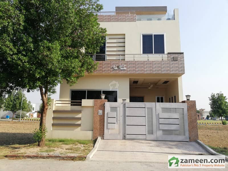 Brand New House Available For Sale Brand New House Available For Sale