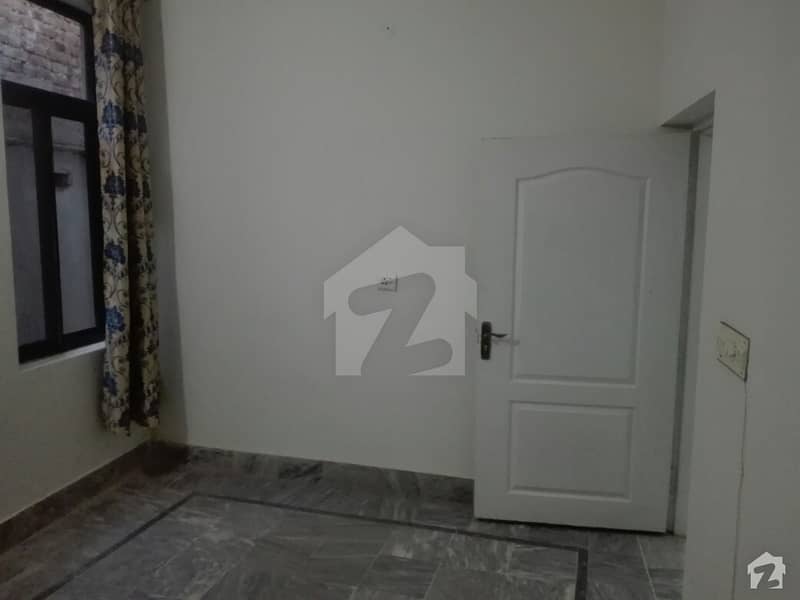 300 Square Feet Flat In Khanna Road Is Best Option