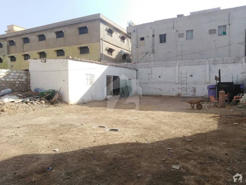 پاپوش نگر نارتھ ناظم آباد کراچی میں 3 کمروں کا 8 مرلہ فلیٹ 1.07 کروڑ میں برائے فروخت۔
