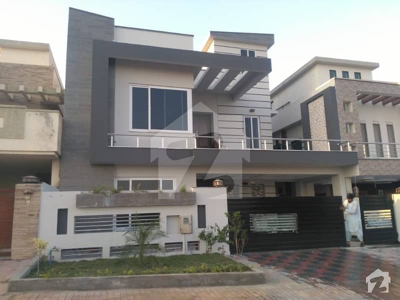 12 Marla Brand New House For Sale