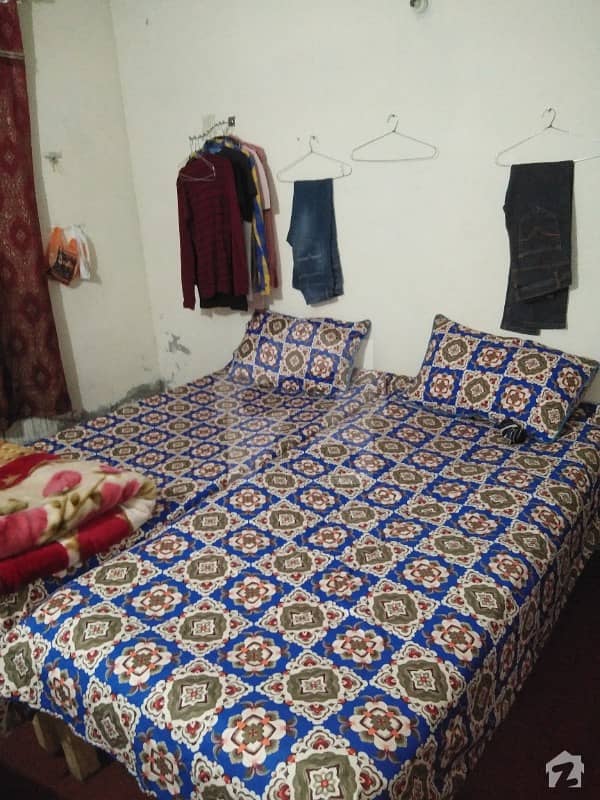 سوِل لائنز فیصل آباد میں 1 کمرے کا 1 مرلہ کمرہ 60 ہزار میں کرایہ پر دستیاب ہے۔
