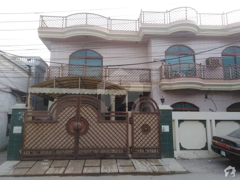سمن آباد لاہور میں 5 کمروں کا 12 مرلہ مکان 3.5 کروڑ میں برائے فروخت۔