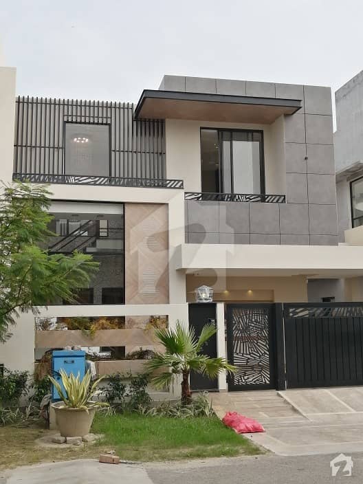 10 Marla House For Sale In Paragon