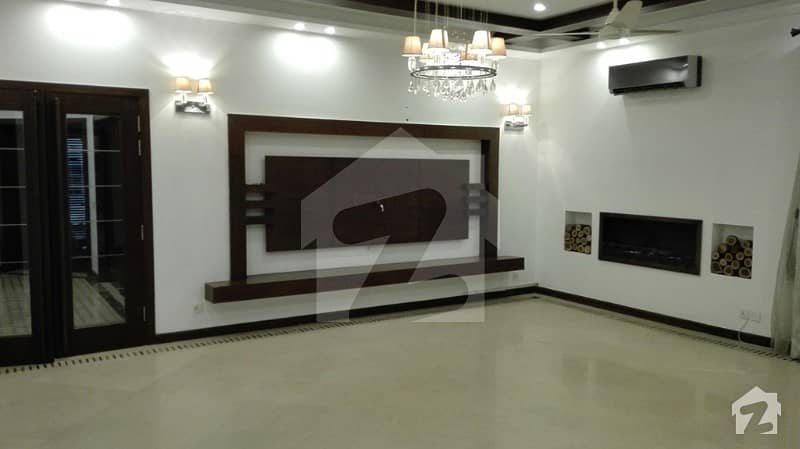 1 Kanal Lavish Designer House For Rent Dha Phase 4 Block CC
