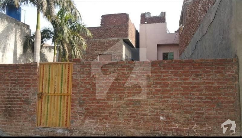 شالیمار ٹاؤن لاہور میں 4 مرلہ رہائشی پلاٹ 75 لاکھ میں برائے فروخت۔