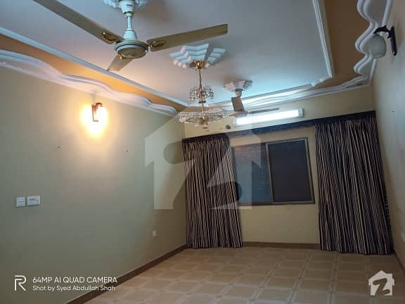 3 Bed Dd 1st Floor Portion Available For Rent