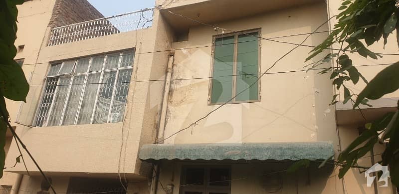 ٹاؤن شپ سیکٹر ڈی 1 ۔ بلاک 2 ٹاؤن شپ ۔ سیکٹر ڈی1 ٹاؤن شپ لاہور میں 4 کمروں کا 5 مرلہ مکان 90 لاکھ میں برائے فروخت۔
