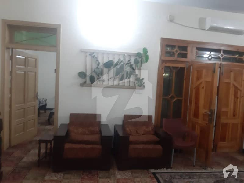 حیات آباد فیز 7 - ای7 حیات آباد فیز 7 حیات آباد پشاور میں 9 کمروں کا 10 مرلہ مکان 3.6 کروڑ میں برائے فروخت۔
