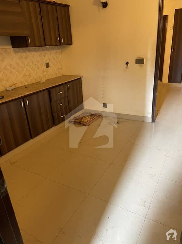 Studio Apartment For Sale In Small Bukhari 2 Bed Lounge 450sqft 1st Floor