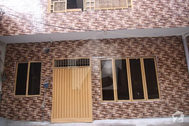 ماڈل ٹاؤن ۔ بلاک کیو ماڈل ٹاؤن لاہور میں 3 کمروں کا 3 مرلہ مکان 70 لاکھ میں برائے فروخت۔