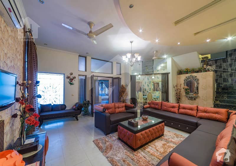 ڈی ایچ اے فیز 1 ڈیفنس (ڈی ایچ اے) لاہور میں 4 کمروں کا 10 مرلہ مکان 2.6 کروڑ میں برائے فروخت۔