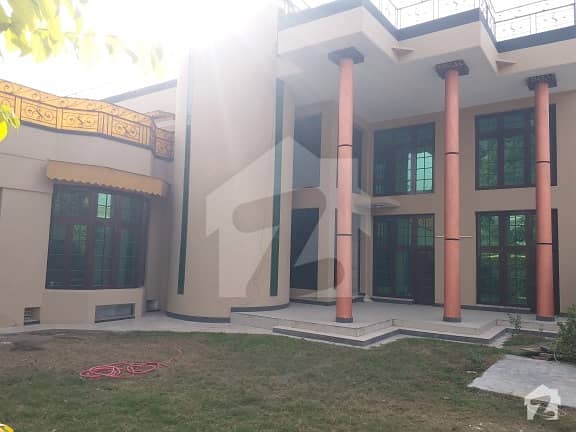 ڈیفینس آفیسر کالونی پشاور میں 10 کمروں کا 2 کنال مکان 13.5 کروڑ میں برائے فروخت۔