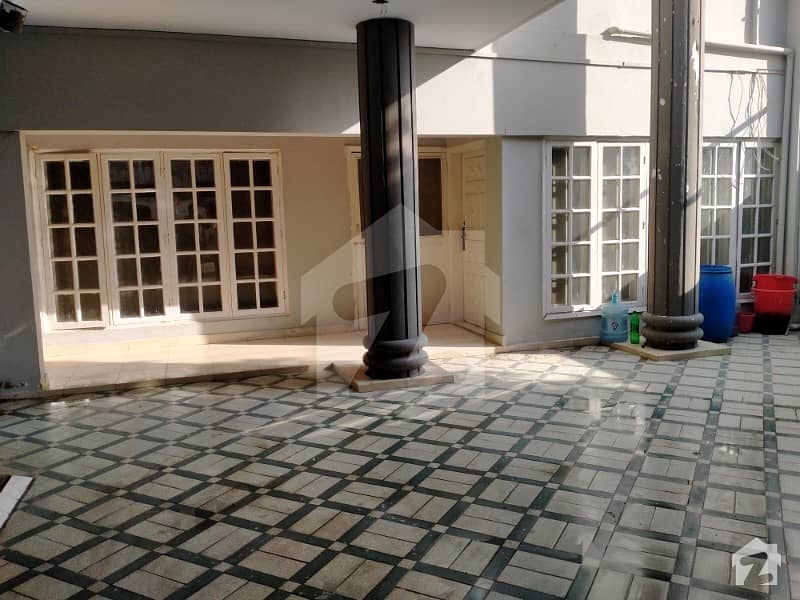 300 Sq Yard Park Facing Ground Floor Duplex In Sasi Villa Apartments Is Available For Sale