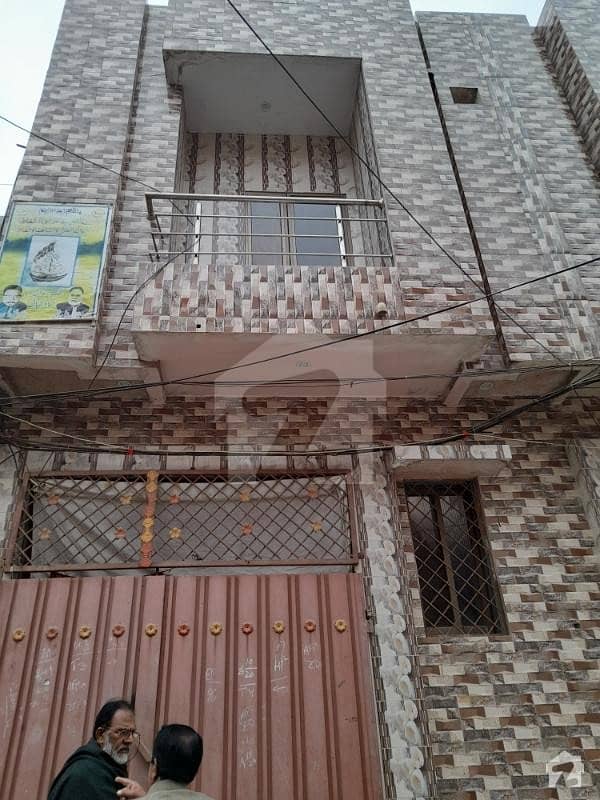 شاداب کالونی فیصل آباد میں 3 کمروں کا 3 مرلہ مکان 42 لاکھ میں برائے فروخت۔