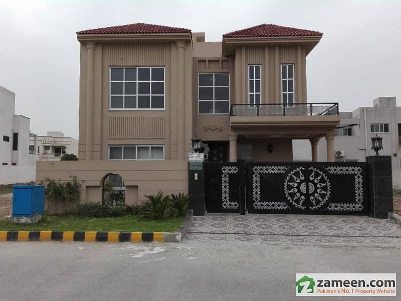 House Is Available For SaleIn AA Block