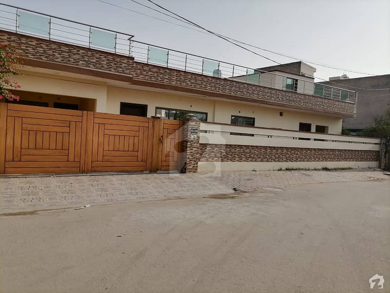 House Sized 16 Marla Is Available For Sale In Khan Village