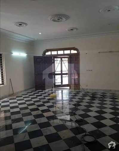 1 Kanal Upper Portion Near Mosque And Park (prime Location)