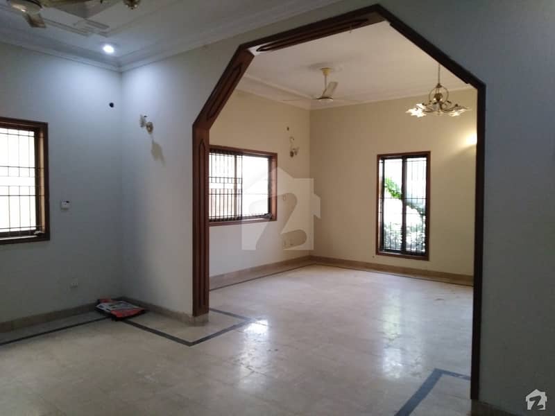 In DHA Defence House Sized 500 Square Yards For Sale