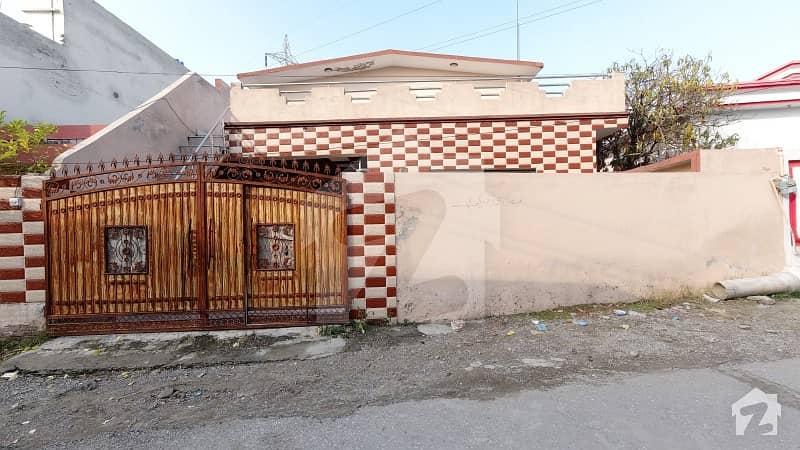 شیرزمان کالونی راولپنڈی میں 5 کمروں کا 9 مرلہ مکان 1.5 کروڑ میں برائے فروخت۔