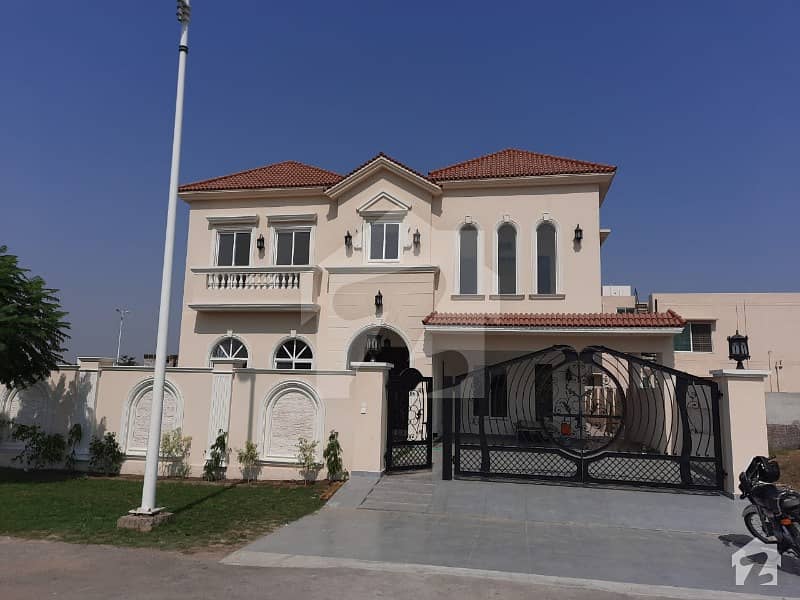 1 Kanal Spanish Bungalow For Sale In Phase 7