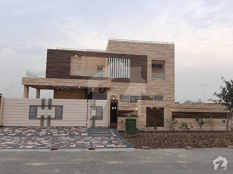 1 Kanal Close To Main Boulevard Modern Solid Most Beautiful House For Sale