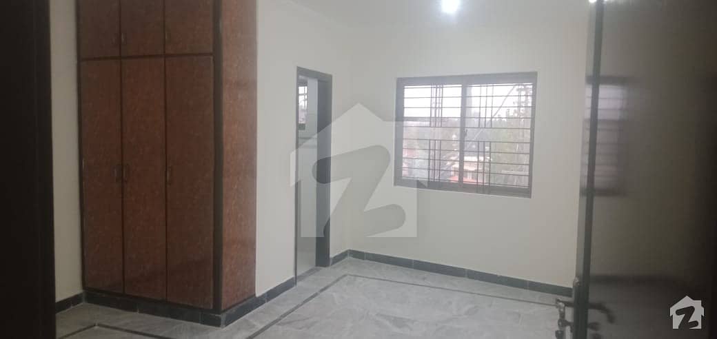 4 Marla Spacious Flat Available In Gulberg For Rent
