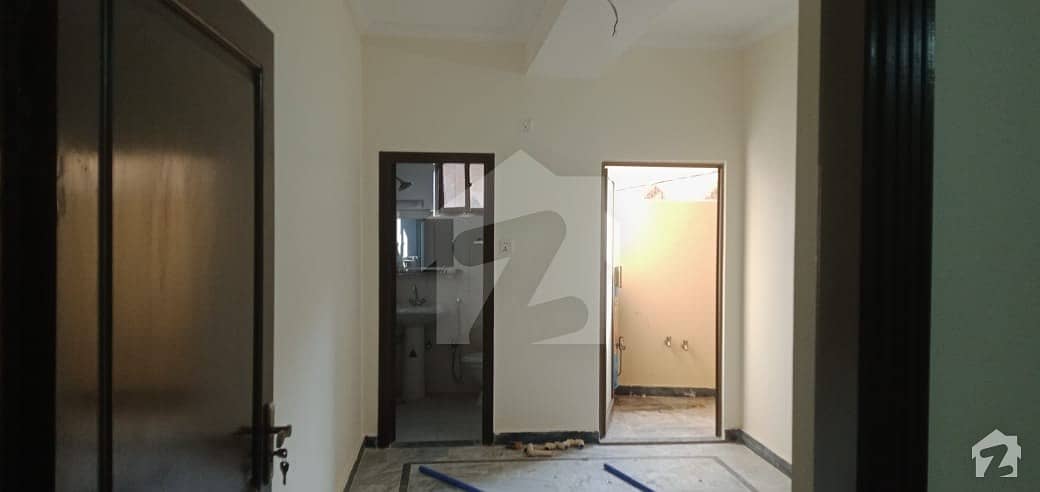 Flat Of 5 Marla Available In Gulberg