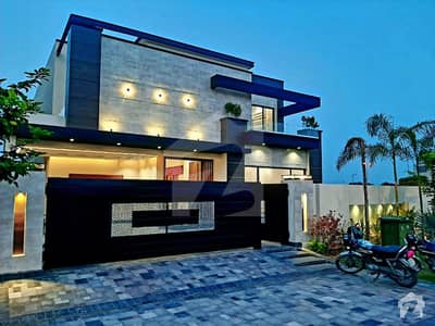 1 Kanal Stylish Brand New Bungalow Located At Prime Location Available For Sale 1 Kanal Stylish Brand New Bungalow Located At Prime Location Available For Sale