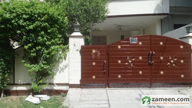 Old Double Storey House For Sale At Good Location