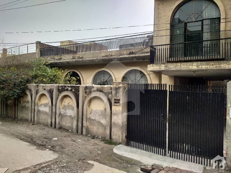 نادِر آباد کینٹ لاہور میں 3 کمروں کا 10 مرلہ مکان 1.8 کروڑ میں برائے فروخت۔