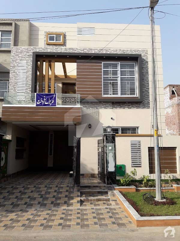 10 Marla Well Constructed And Well Designed Beautiful House At Ideal Location Is For Rent In Cc Block