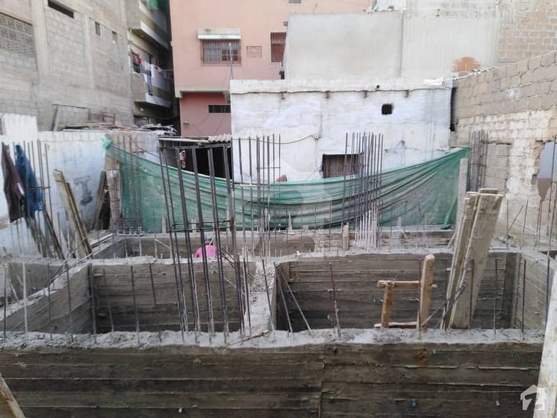550 Square Feet Spacious Flat Available In Gizri For Sale