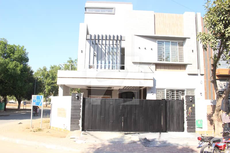 10 Marla Beautiful House Available In Overseas B