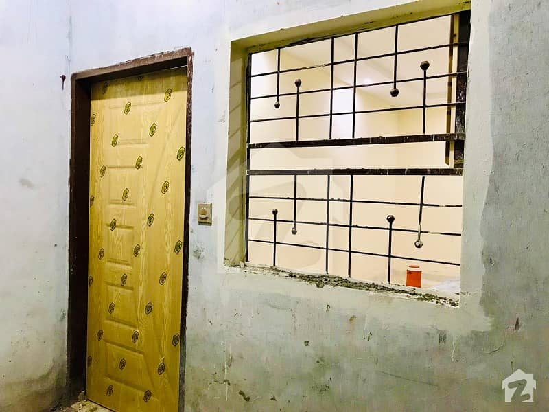 جیل روڈ لاہور میں 2 کمروں کا 3 مرلہ فلیٹ 55 لاکھ میں برائے فروخت۔