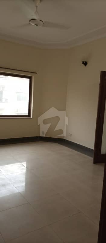 Lower Portion Of 2250  Square Feet For Rent In Askari