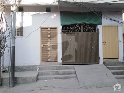 نادِر آباد کینٹ لاہور میں 3 کمروں کا 4 مرلہ مکان 19 ہزار میں کرایہ پر دستیاب ہے۔