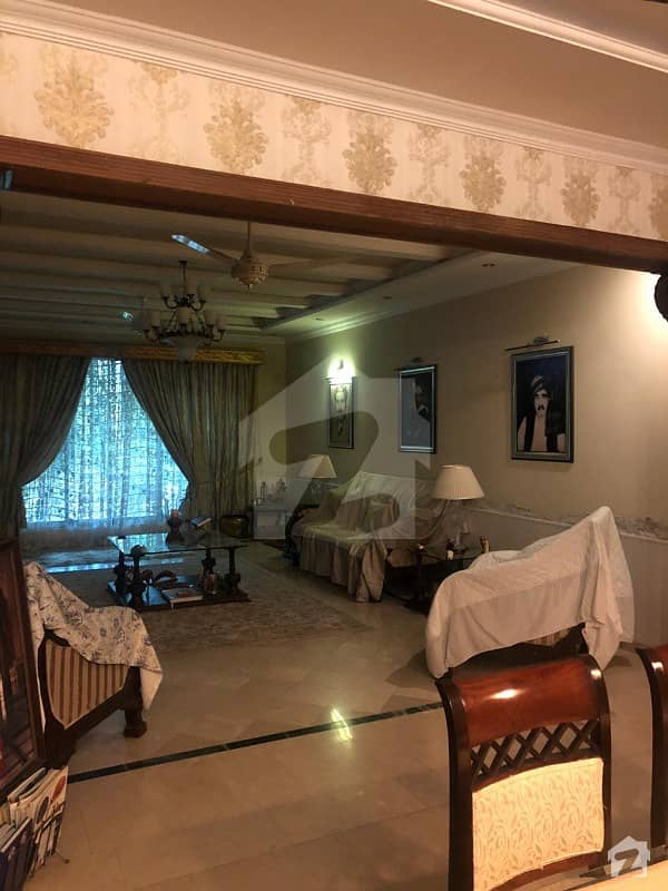 جوہر ٹاؤن فیز 2 جوہر ٹاؤن لاہور میں 5 کمروں کا 7 مرلہ مکان 1.75 کروڑ میں برائے فروخت۔