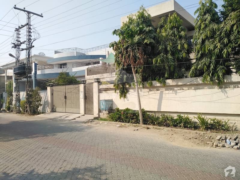 1 Kanal House Is Available For Sale In Canal View Canal View, Lahore