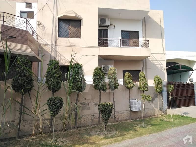 1 Kanal Upper Portion Situated In Canal View For Rent